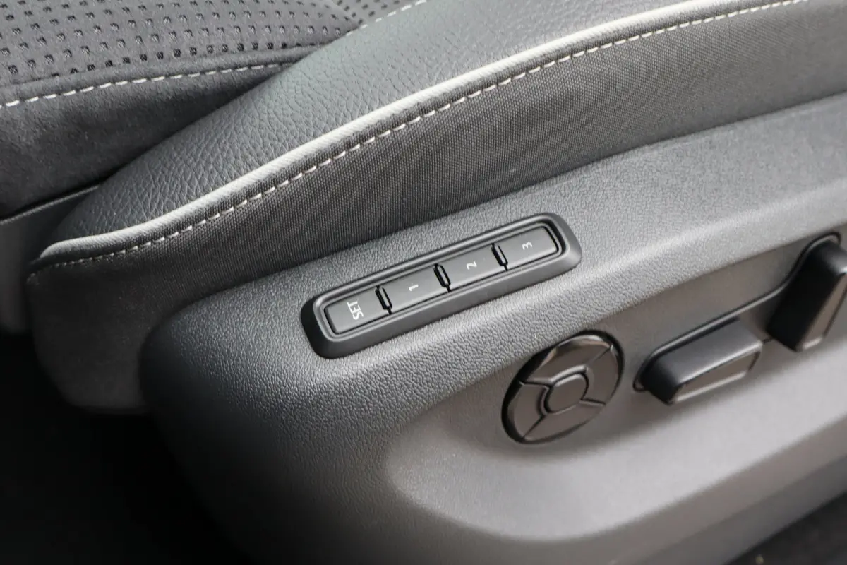 Sportline Business | Achteruitrijcamera | Crew Protect Assist | Cruise control met speedlimiter