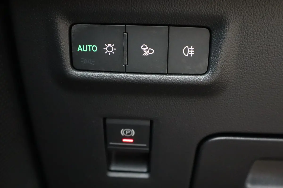 Sportline Business | Achteruitrijcamera | Crew Protect Assist | Cruise control met speedlimiter