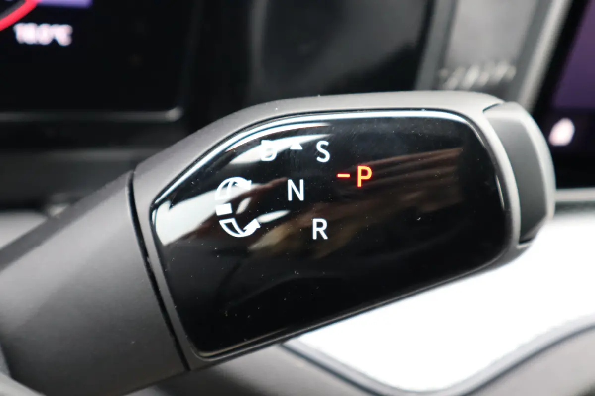 Sportline Business | Achteruitrijcamera | Crew Protect Assist | Cruise control met speedlimiter