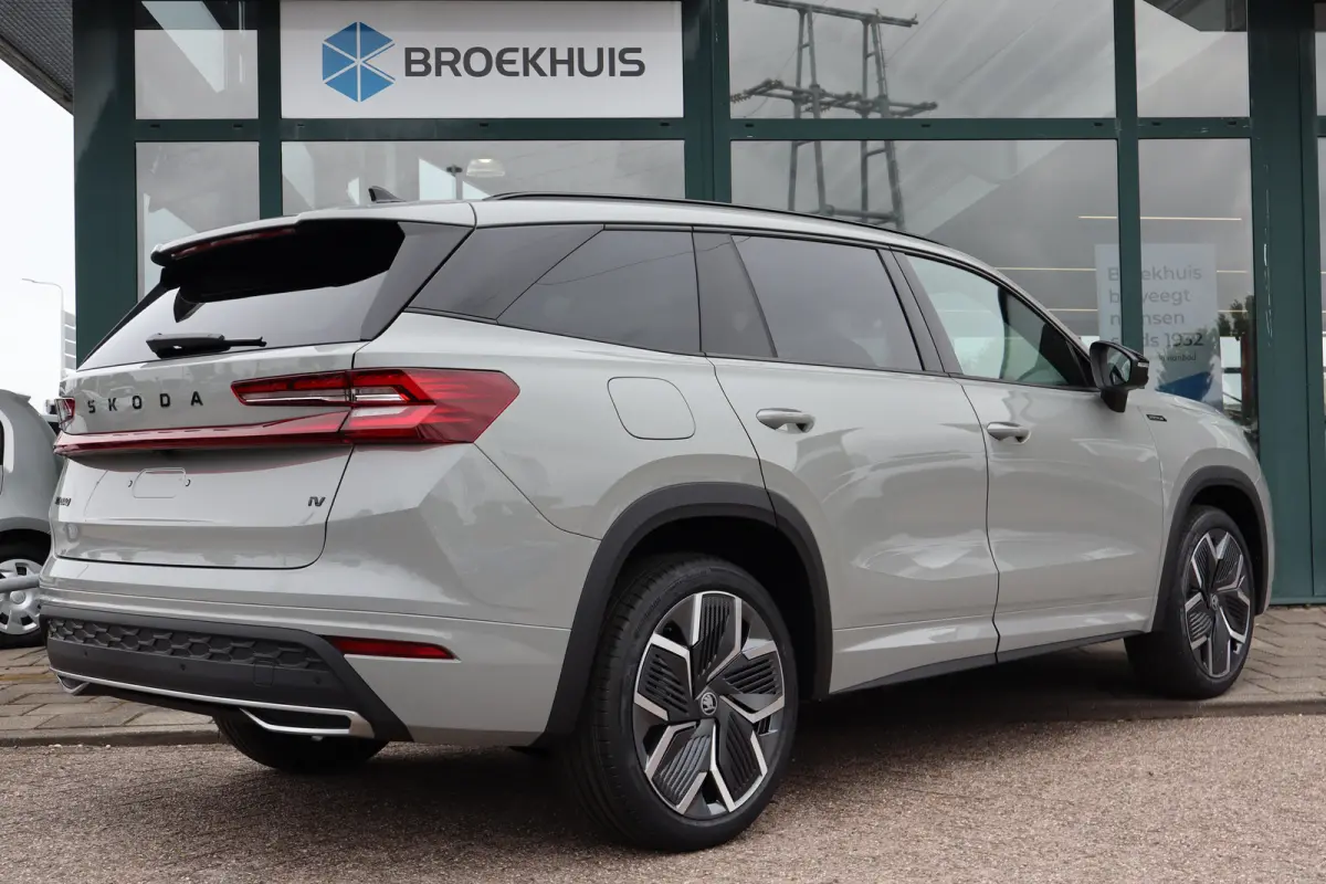 Sportline Business | Achteruitrijcamera | Crew Protect Assist | Cruise control met speedlimiter