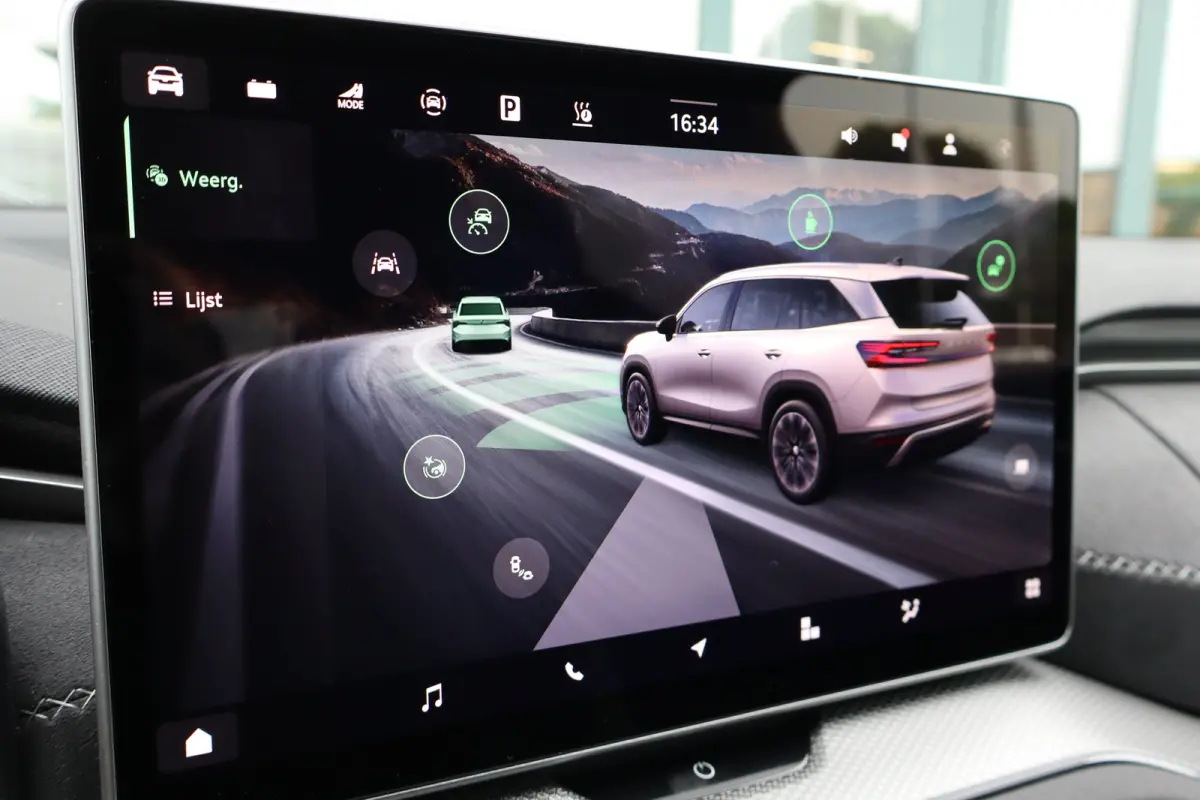 Sportline Business | Achteruitrijcamera | Crew Protect Assist | Cruise control met speedlimiter