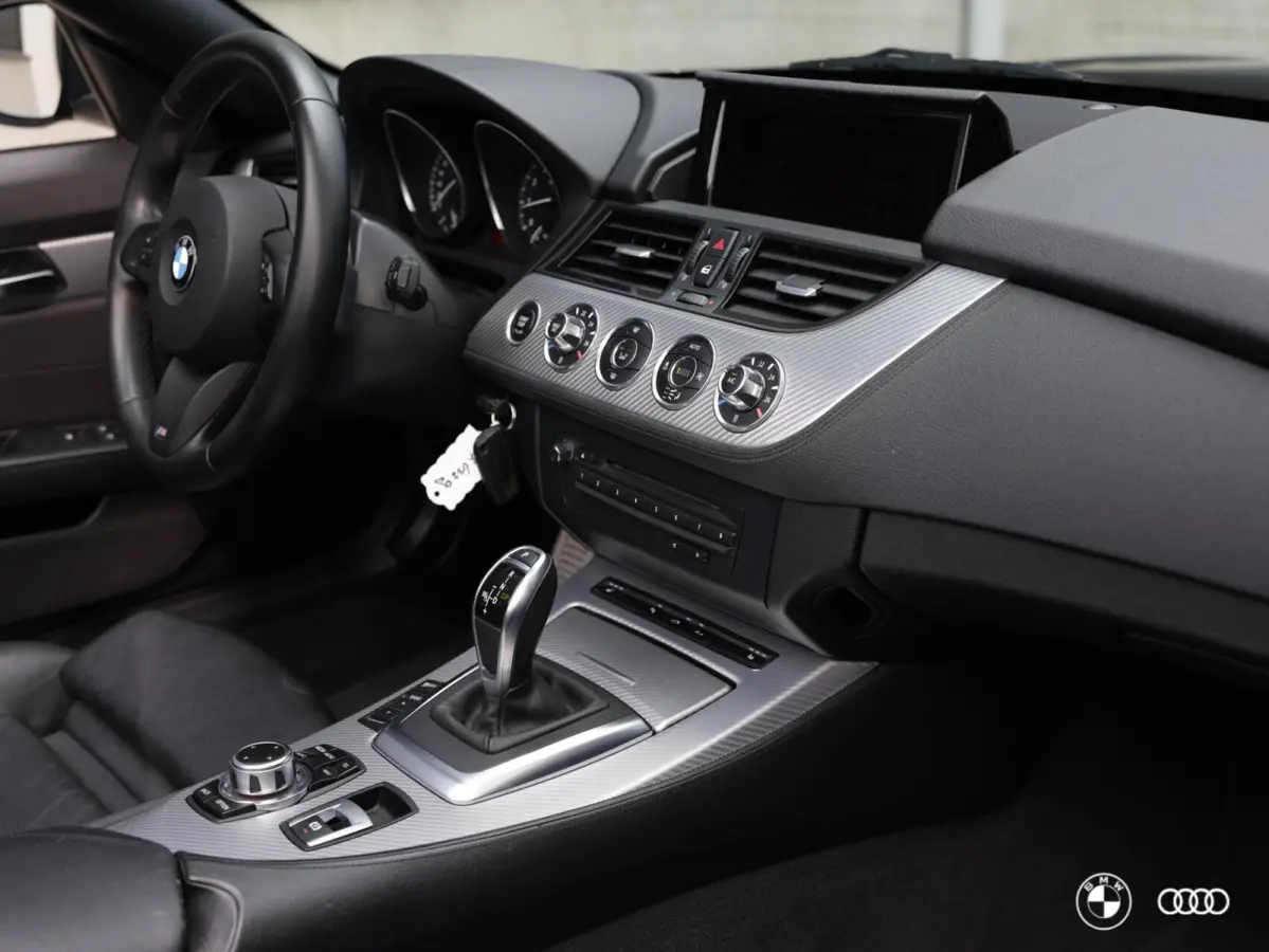 28i M SPORT HARDTOP DEALER OH. / ADAP. M CHASSIS / MEMORY / HIFI / 19"