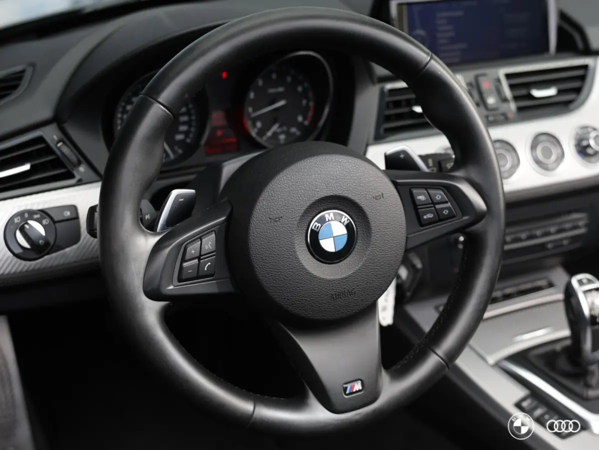 28i M SPORT HARDTOP DEALER OH. / ADAP. M CHASSIS / MEMORY / HIFI / 19"