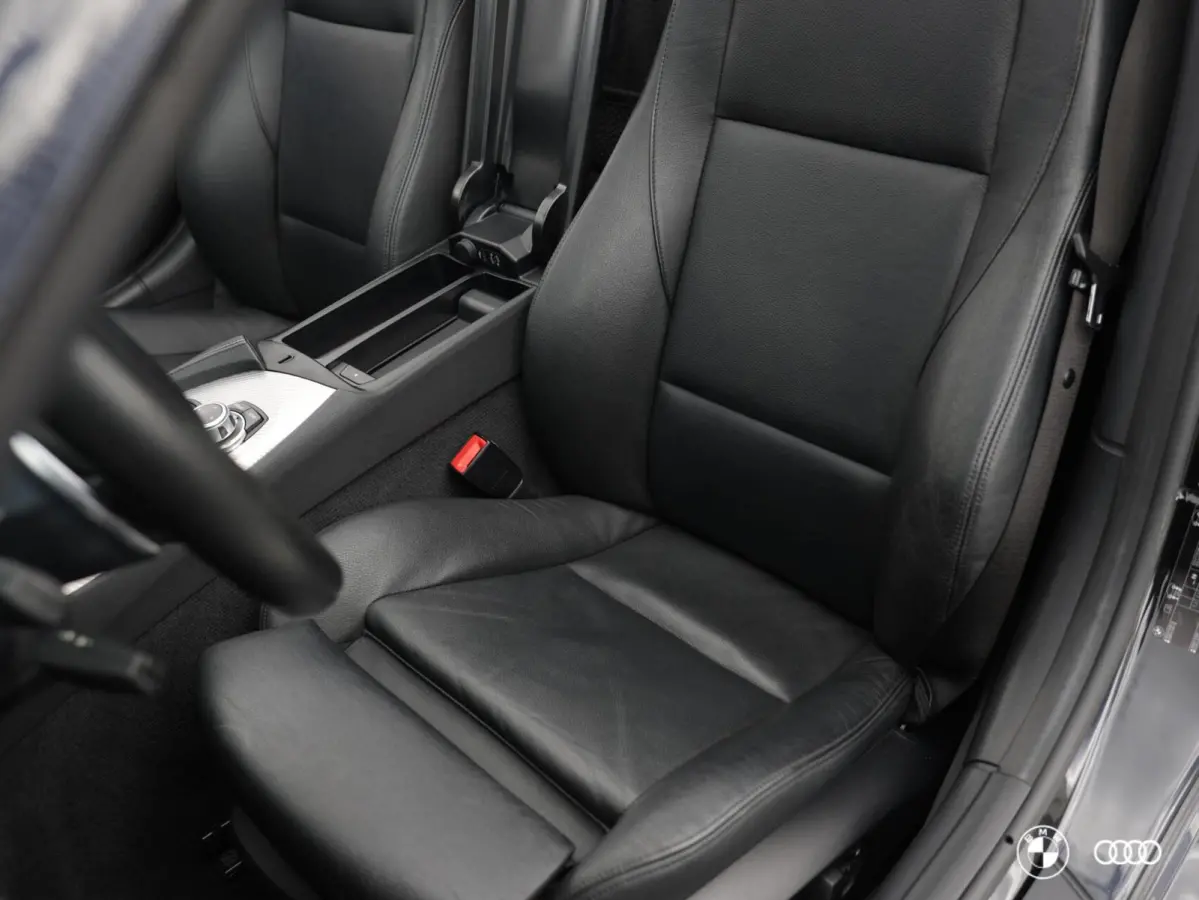 28i M SPORT HARDTOP DEALER OH. / ADAP. M CHASSIS / MEMORY / HIFI / 19"