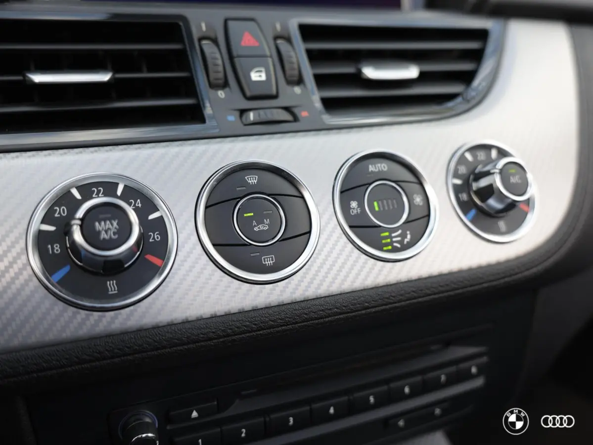 28i M SPORT HARDTOP DEALER OH. / ADAP. M CHASSIS / MEMORY / HIFI / 19"