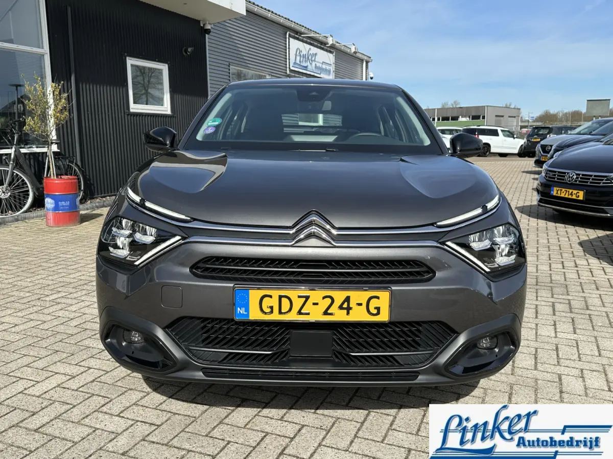 1.2 Hybrid 136 Plus - NL-AUTO TREKH CAMERA CARPLAY AUTOMAAT