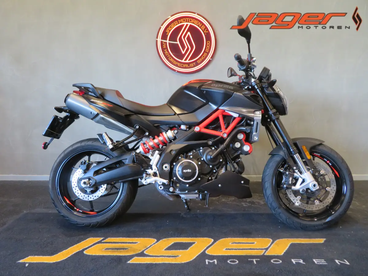 Aprilia Shiver 900 2022 Benzine Onbekend leasen