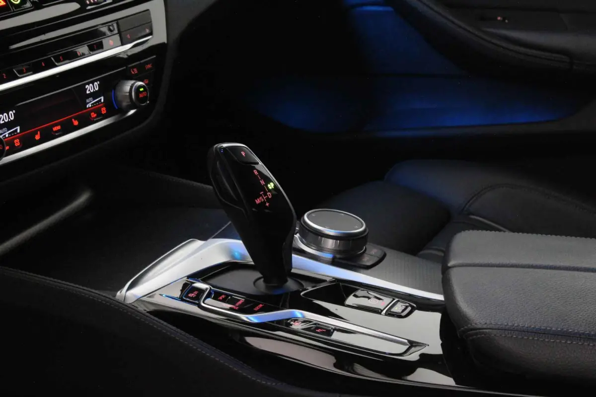 530e xDrive High Executive M Sport > Shadow-Line/20inch/Driving Assistant Professional