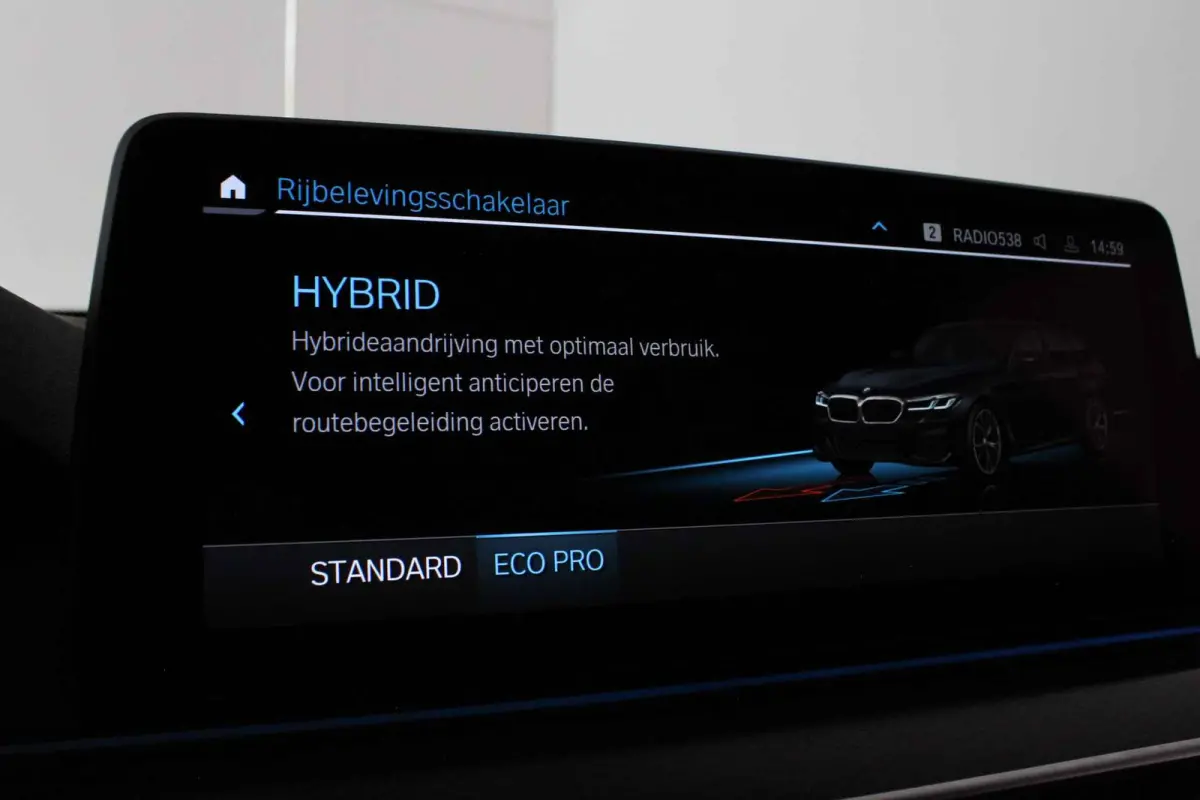 530e xDrive High Executive M Sport > Shadow-Line/20inch/Driving Assistant Professional