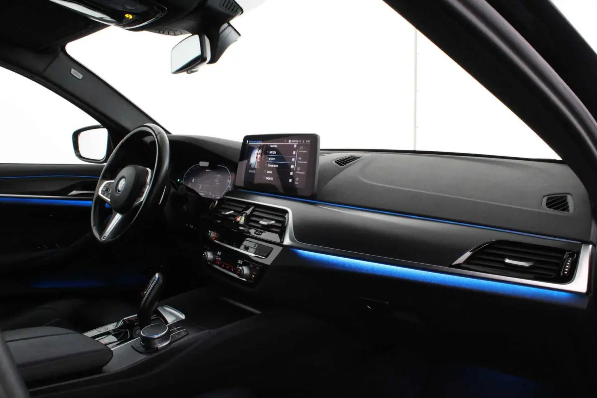 530e xDrive High Executive M Sport > Shadow-Line/20inch/Driving Assistant Professional