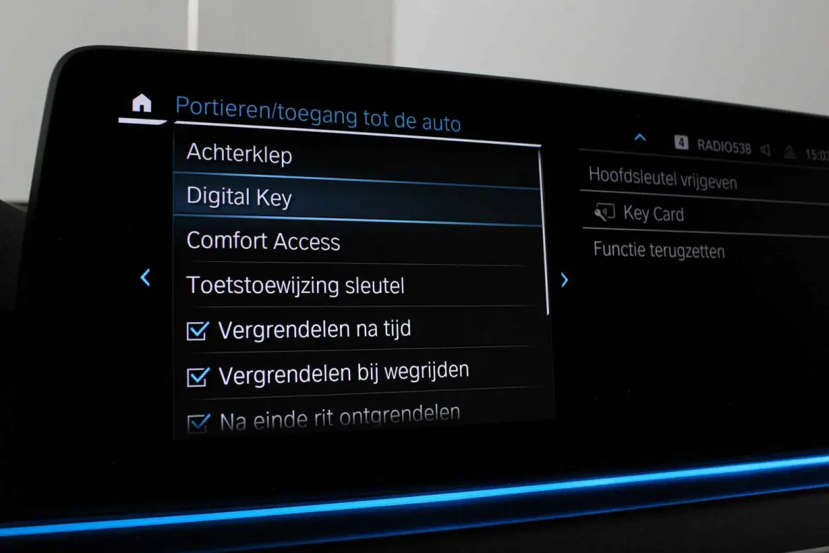 530e xDrive High Executive M Sport > Shadow-Line/20inch/Driving Assistant Professional