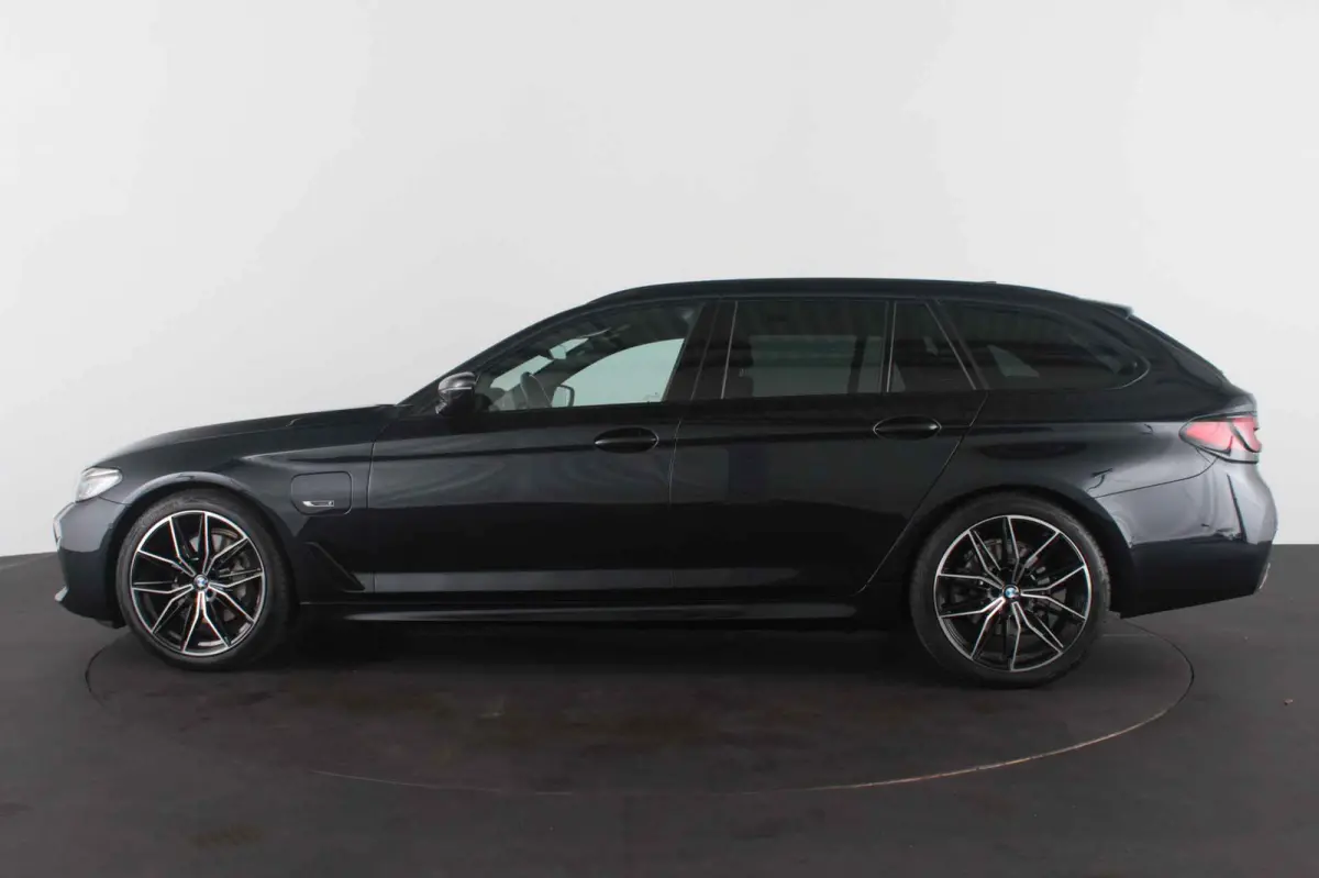 530e xDrive High Executive M Sport > Shadow-Line/20inch/Driving Assistant Professional