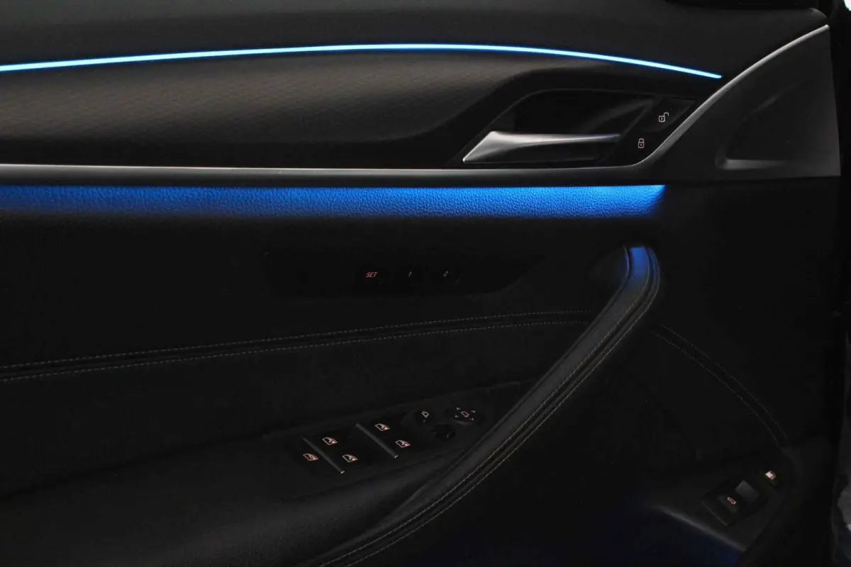 530e xDrive High Executive M Sport > Shadow-Line/20inch/Driving Assistant Professional
