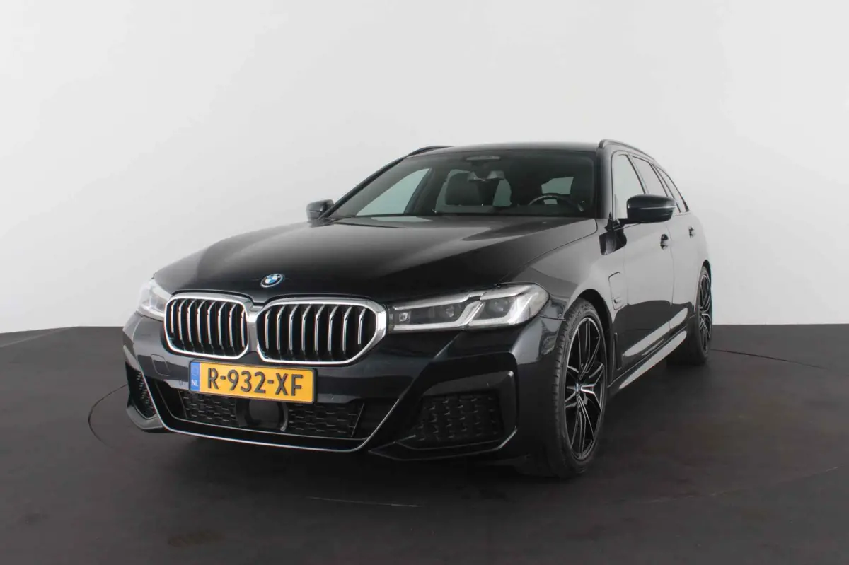 530e xDrive High Executive M Sport > Shadow-Line/20inch/Driving Assistant Professional
