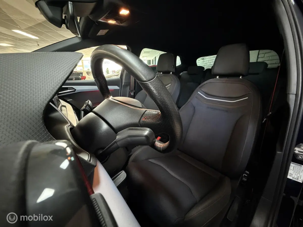1.0 EcoTSI FR 110pk FACELIFT VIRTUAL PDC NAVI