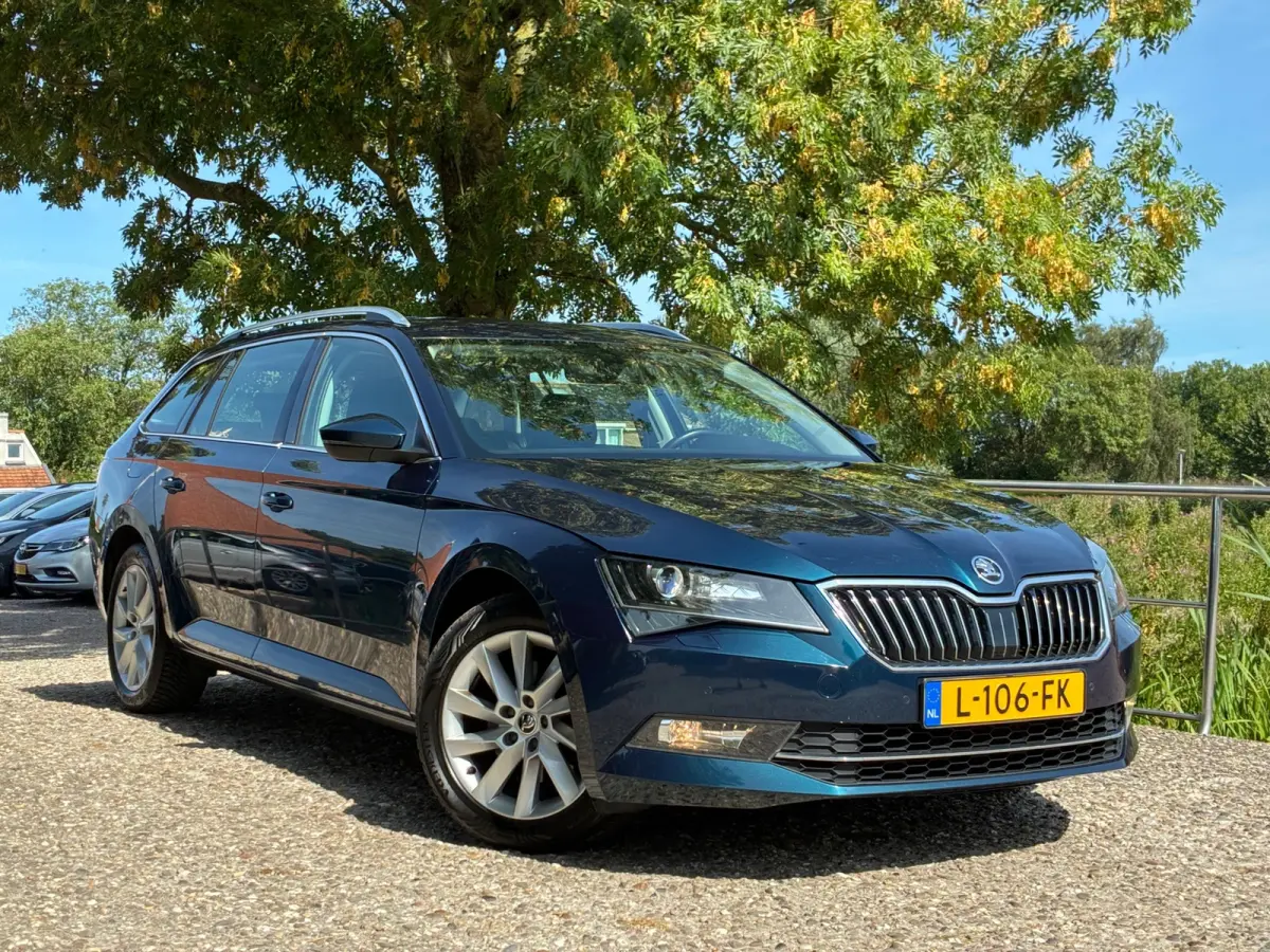 Škoda Superb Combi 2019 Benzine Automatisch leasen