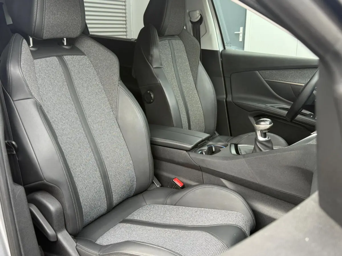 1.2 Vol Opties 7 Pers Camera Led Carplay Pdc 19 Eerste Eigenaar Dealer Onderhouden Perfecte Staat Nieuwe Distributieriem incl 12 maanden garantie