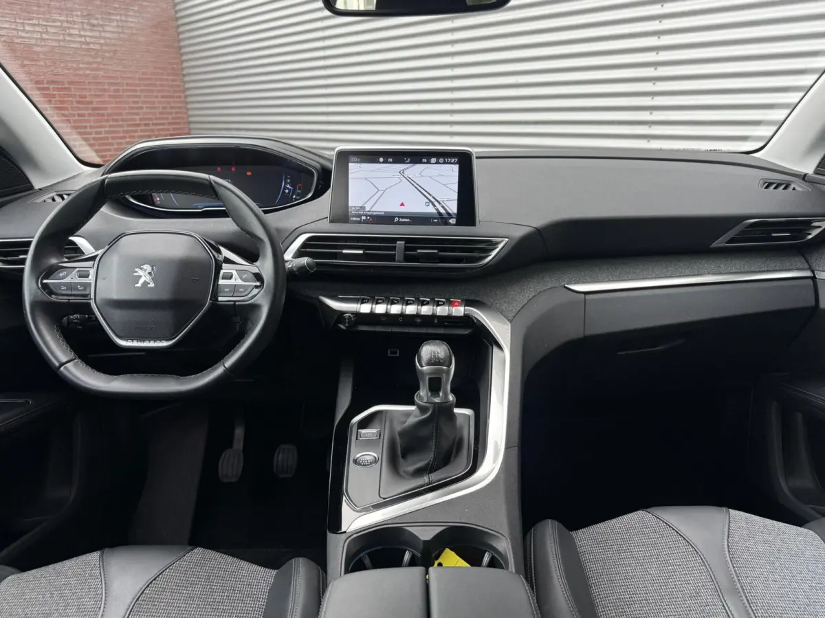1.2 Vol Opties 7 Pers Camera Led Carplay Pdc 19 Eerste Eigenaar Dealer Onderhouden Perfecte Staat Nieuwe Distributieriem incl 12 maanden garantie