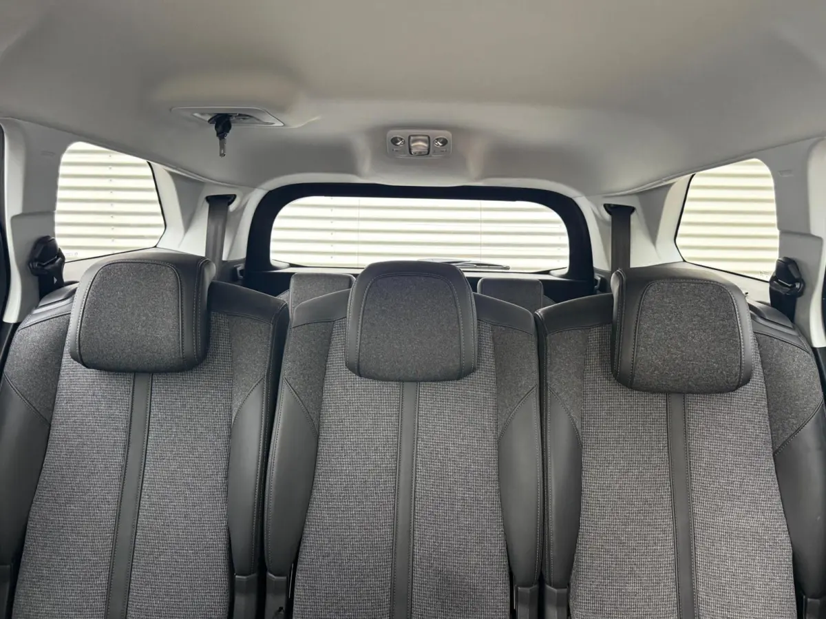 1.2 Vol Opties 7 Pers Camera Led Carplay Pdc 19 Eerste Eigenaar Dealer Onderhouden Perfecte Staat Nieuwe Distributieriem incl 12 maanden garantie