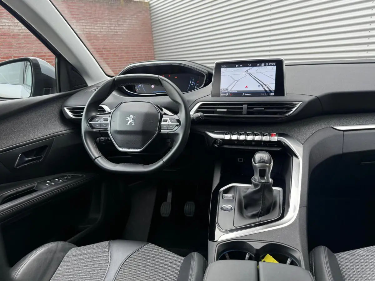1.2 Vol Opties 7 Pers Camera Led Carplay Pdc 19 Eerste Eigenaar Dealer Onderhouden Perfecte Staat Nieuwe Distributieriem incl 12 maanden garantie