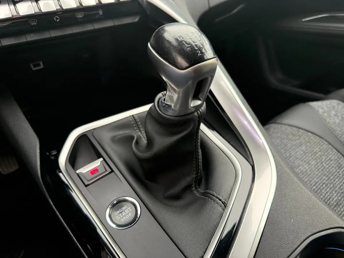 1.2 Vol Opties 7 Pers Camera Led Carplay Pdc 19 Eerste Eigenaar Dealer Onderhouden Perfecte Staat Nieuwe Distributieriem incl 12 maanden garantie