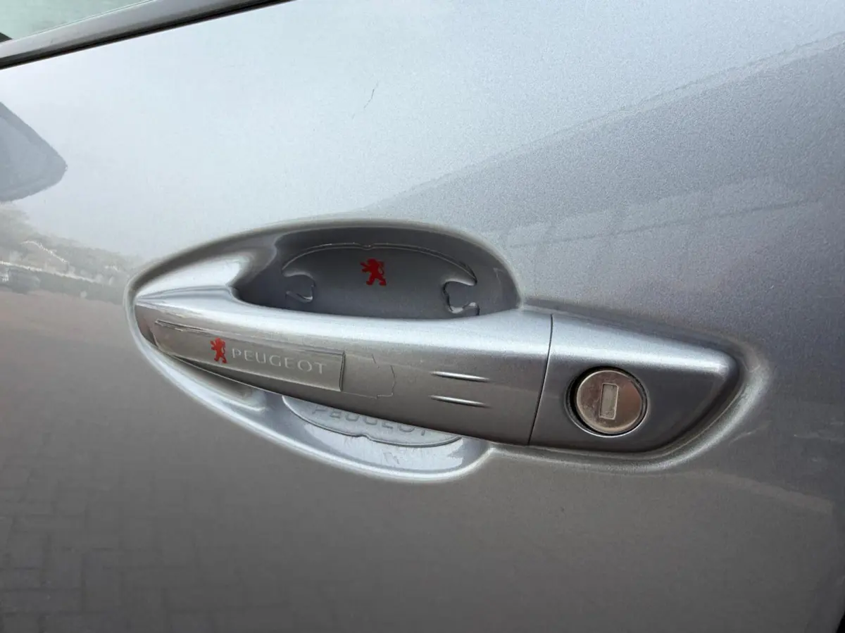 1.2 Vol Opties 7 Pers Camera Led Carplay Pdc 19 Eerste Eigenaar Dealer Onderhouden Perfecte Staat Nieuwe Distributieriem incl 12 maanden garantie