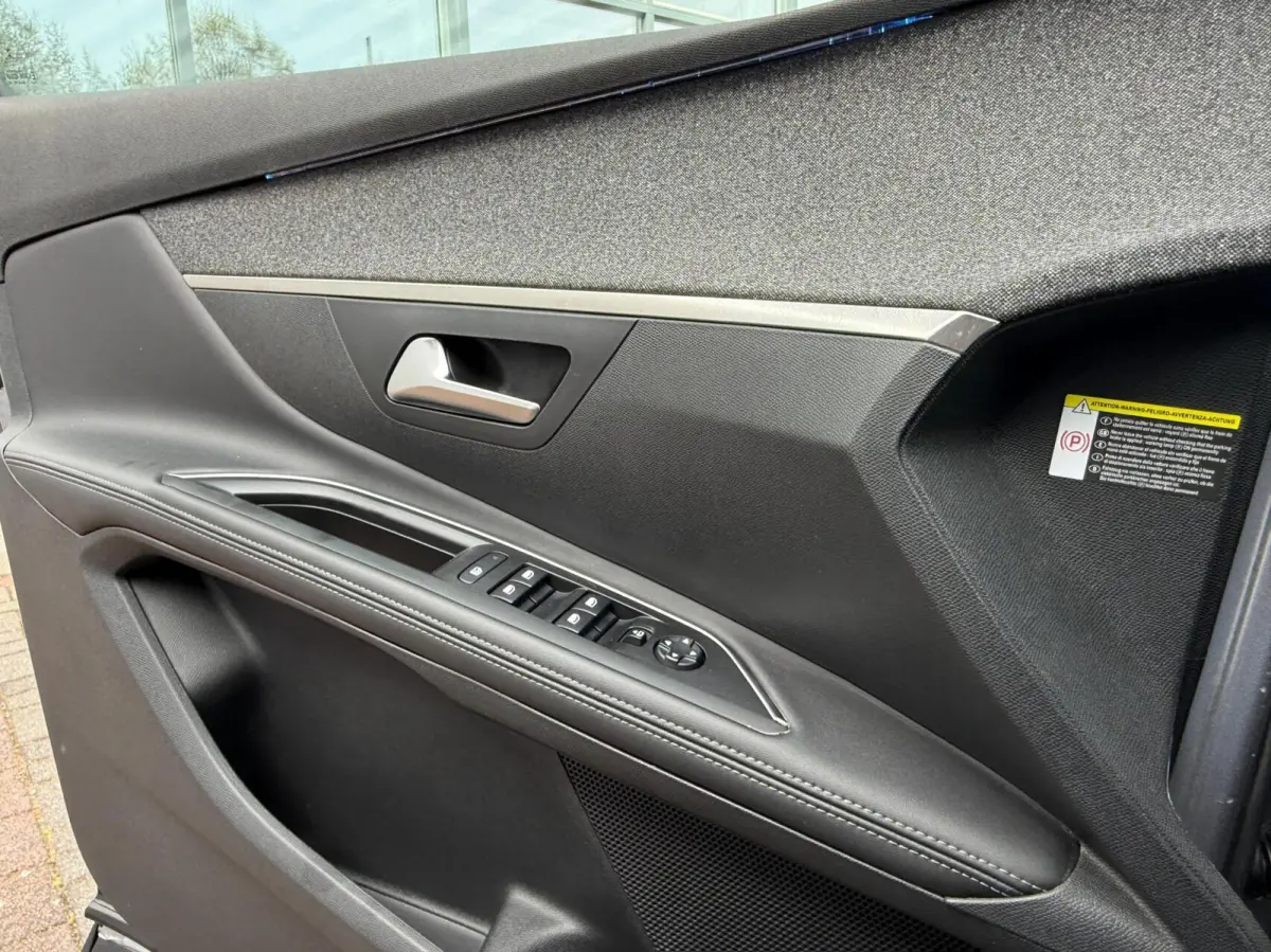 1.2 Vol Opties 7 Pers Camera Led Carplay Pdc 19 Eerste Eigenaar Dealer Onderhouden Perfecte Staat Nieuwe Distributieriem incl 12 maanden garantie