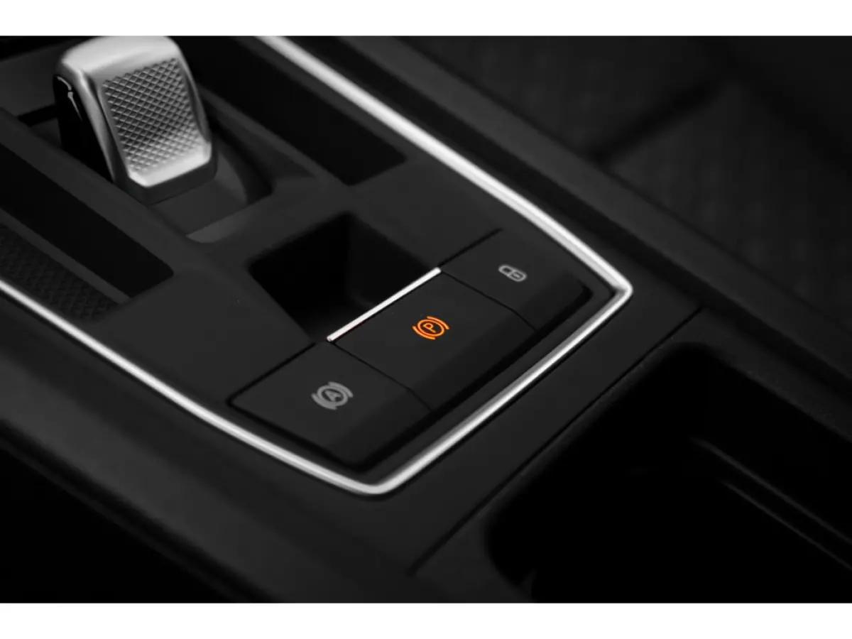 FR Business - eHybrid | Achteruitrijcamera | Automatisch dimmende binnenspiegel | Dakhemel uitgevoerd in zwart