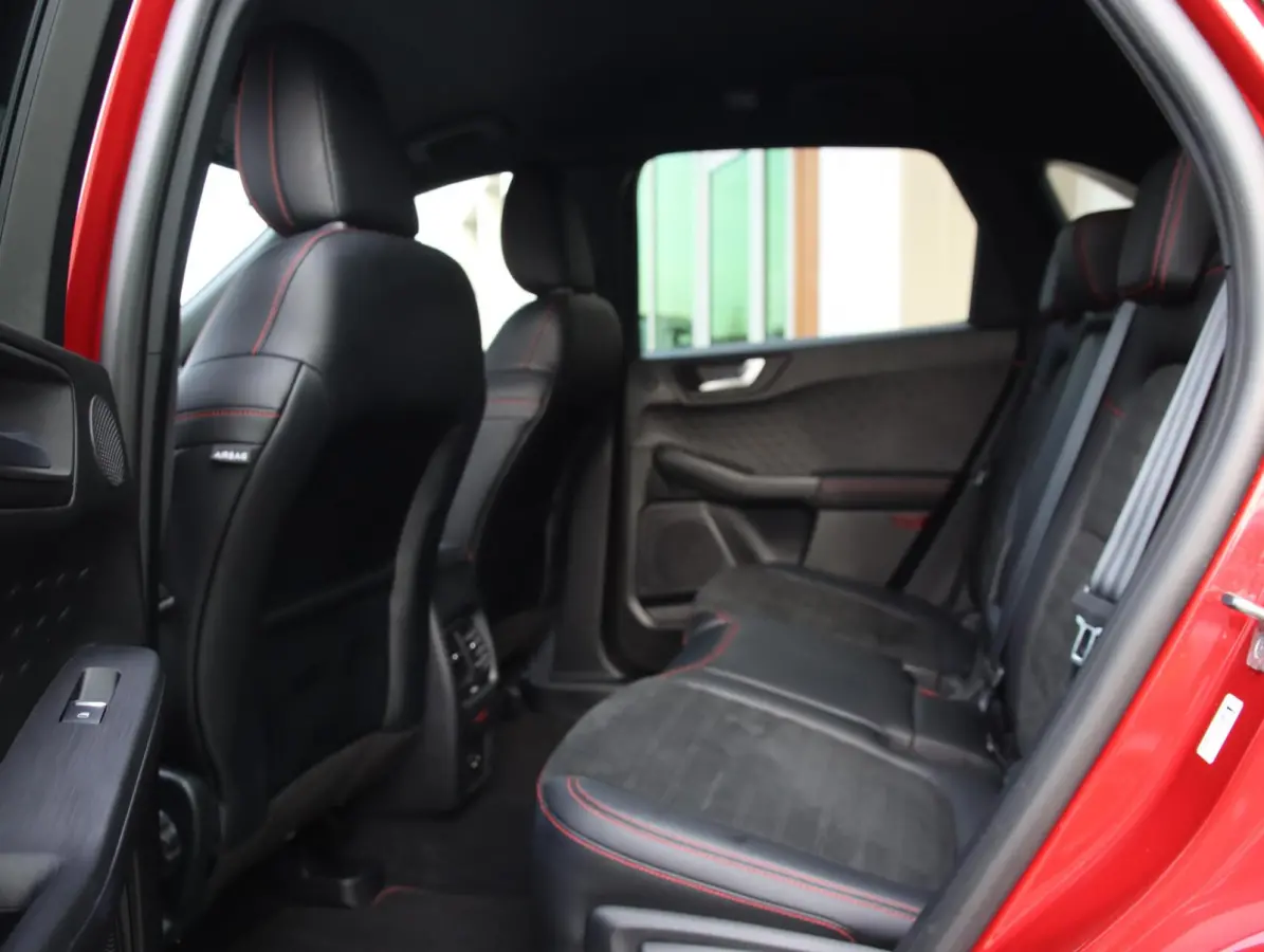 2.5 PHEV ST-Line X | Full Options | Panoramadak