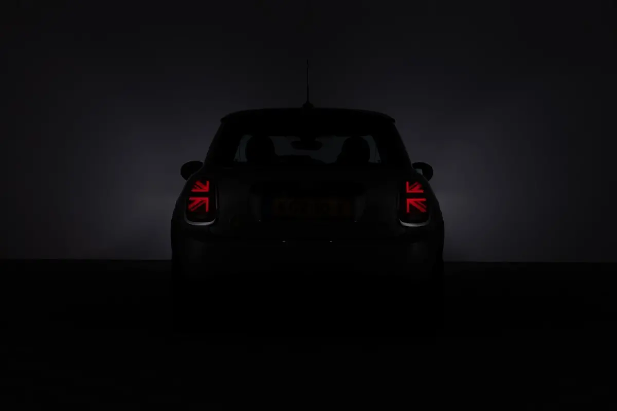 Mini SE 33 kWh *SOH 97%* Sportstoelen | Full LED | NAVI | ECC | Sportstoelen