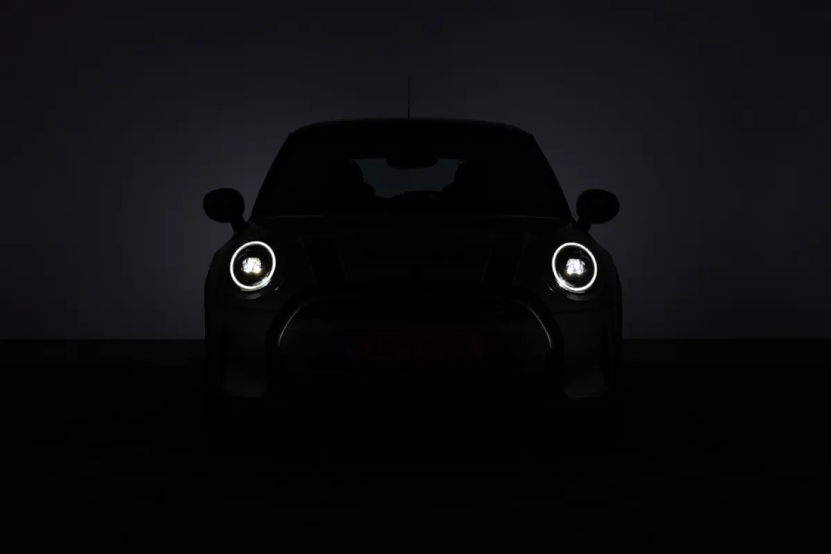 Mini SE 33 kWh *SOH 97%* Sportstoelen | Full LED | NAVI | ECC | Sportstoelen