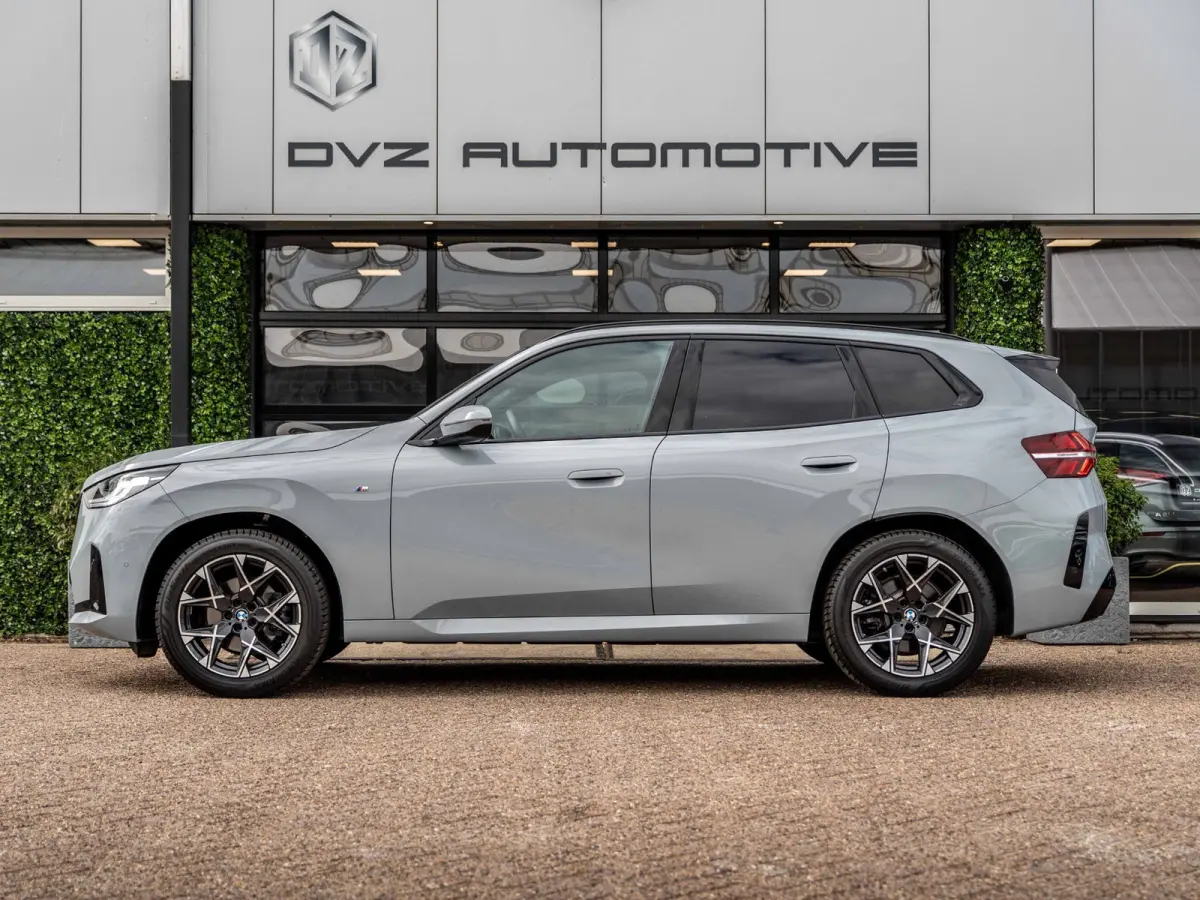 20 xDrive M-Sport | Driving Assistant Pro | Pano | Trekhaak | BTW