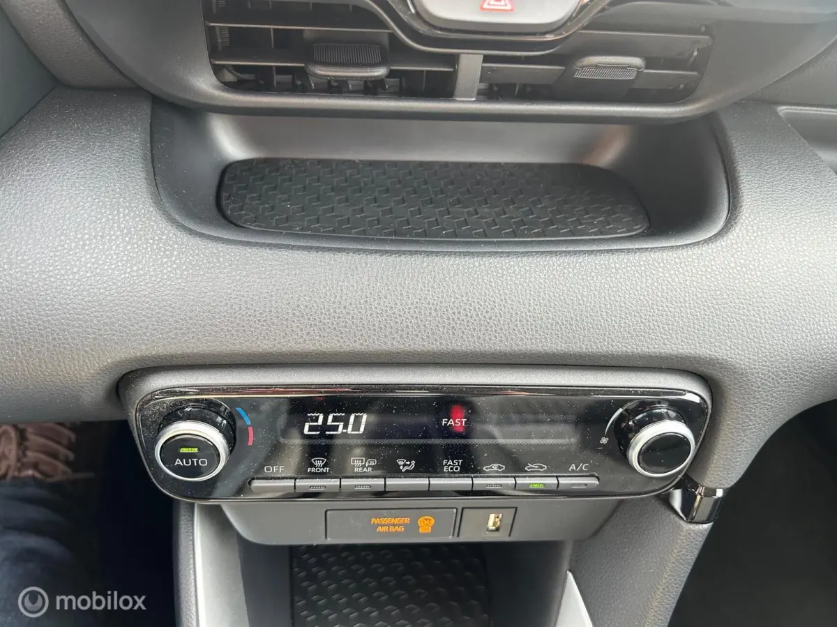 1.5 Hybrid Active Apple carplay 18.250 km !!!!