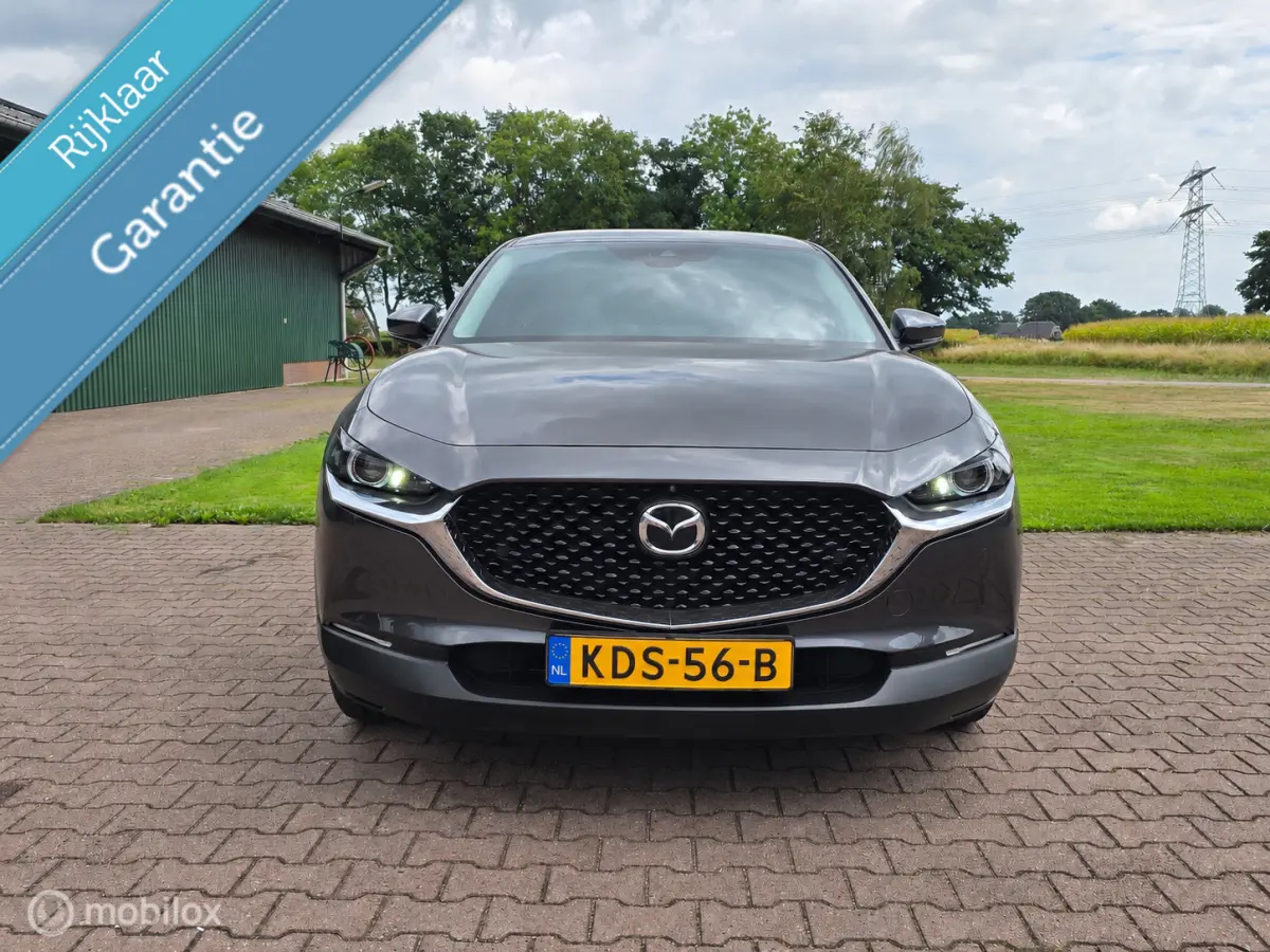 2.0 e-SkyActiv M Hybrid/18 INCH/NAVI/CLIMA/PDC
