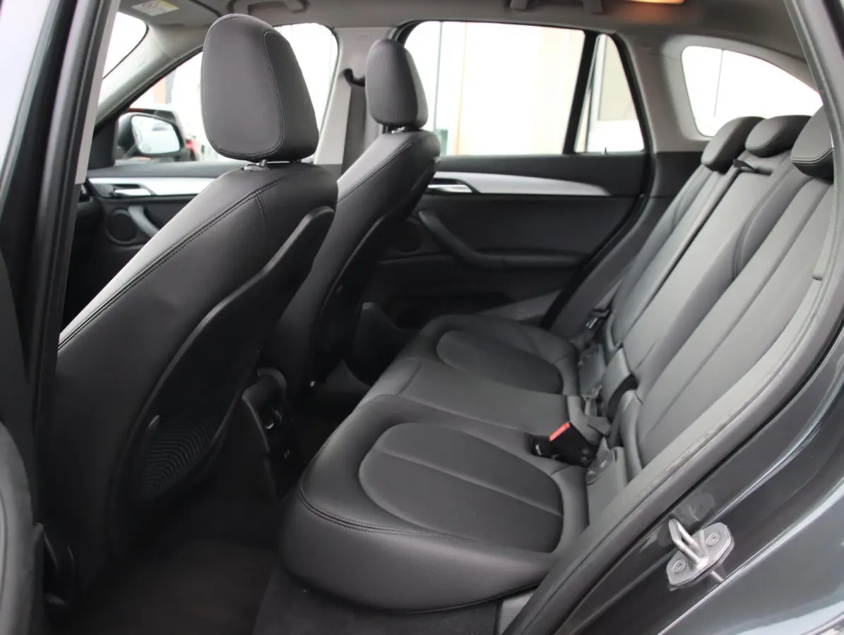 xDrive25e High Executive | SOH 91% | Trekhaak | Panoramadak