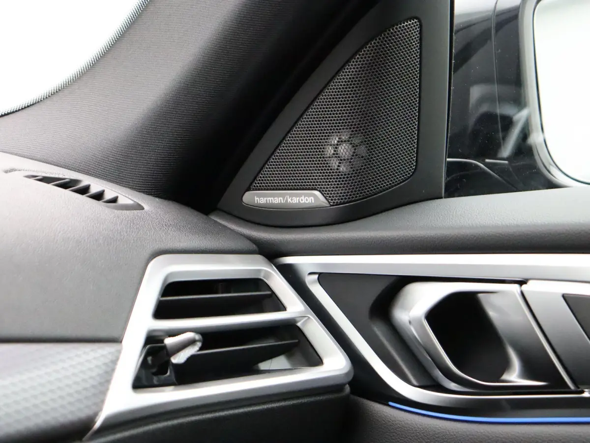 eDrive35 M Sport Edition | SoH 100% | Innovation Pack | Comfort Pack |  Stuurwielrand Verwarmd | Trekhaak | Schuifdak | Driving Assistant Professional | Harman Kardon | 19''
