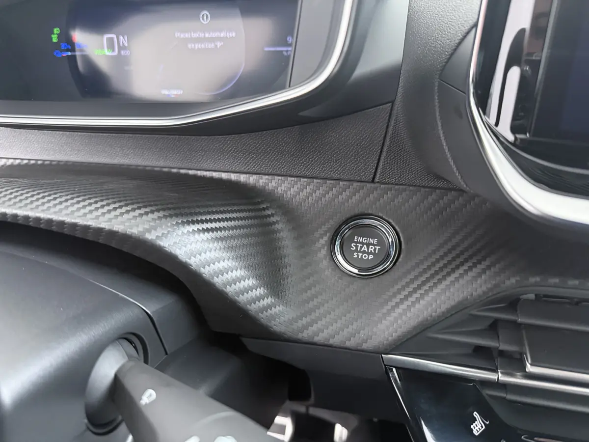 GT | Active Safety Brake met camera en radar (automatisch noodremsysteem) met Distance Alert (waarschuwing dreigende aanrijding) | Advanced Active Safety Brake met camera en radar | Climate 