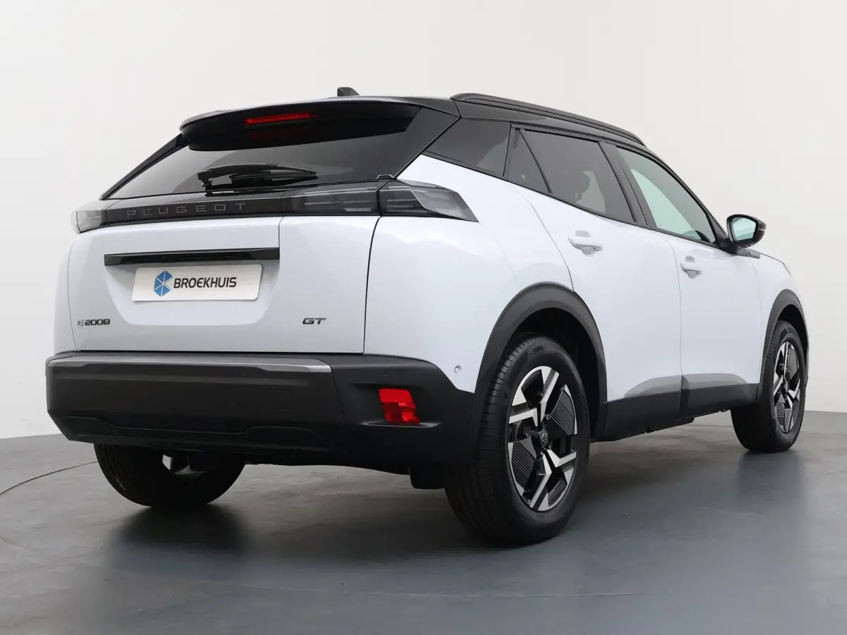 GT | Active Safety Brake met camera en radar (automatisch noodremsysteem) met Distance Alert (waarschuwing dreigende aanrijding) | Advanced Active Safety Brake met camera en radar | Climate 