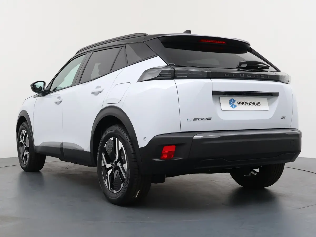 GT | Active Safety Brake met camera en radar (automatisch noodremsysteem) met Distance Alert (waarschuwing dreigende aanrijding) | Advanced Active Safety Brake met camera en radar | Climate 