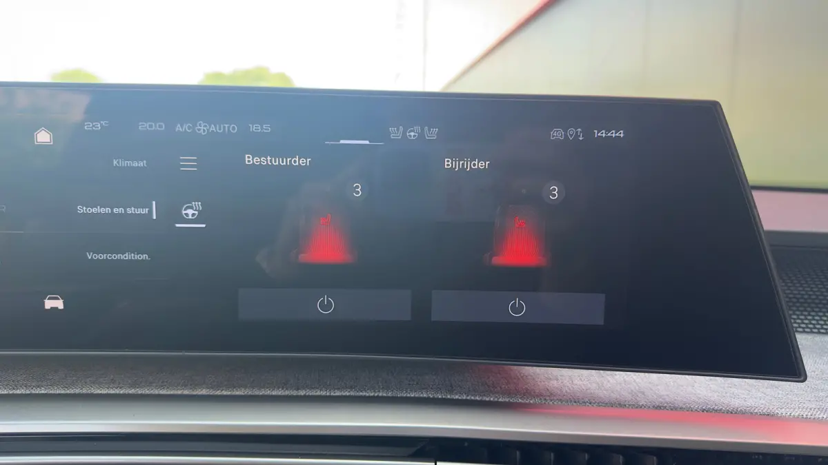 GT | Elektrische parkeerrem | Extra getinte achterste zijruiten en achterruit