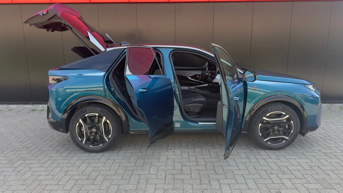 GT | Elektrische parkeerrem | Extra getinte achterste zijruiten en achterruit