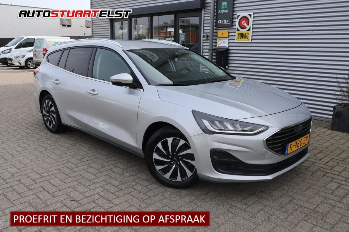 1.0 Hybrid Titanium X 1e Eigenaar | Volledig Onderh | NL-Auto | BTW | Elek Trekhaak | Winterpack | Camera | Navi | Carplay | LED | ACC | Bots | Keyless