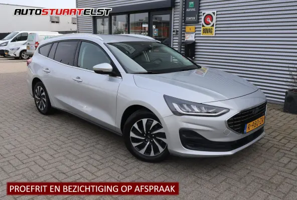 1.0 Hybrid Titanium X 1e Eigenaar | Volledig Onderh | NL-Auto | BTW | Elek Trekhaak | Winterpack | Camera | Navi | Carplay | LED | ACC | Bots | Keyless