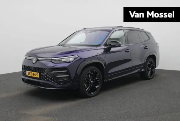 1.5 eHybrid R-Line Edition 272 PK | Lederen Stoelen Met Geheugen | Navigatie Groot Scherm | Trekhaak | 360 Camera | Head-Updisplay | Stoelverwarming Voor & Achter | Stuurwielverwarming |