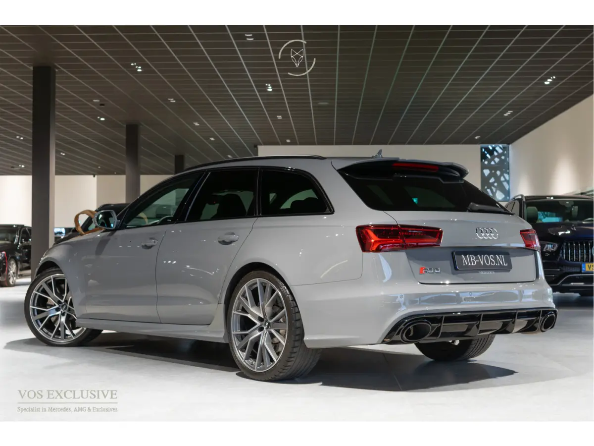 4.0 TFSI Quattro Performance Carbon|Nardo|Memory|21"|Matrix LED|Bose|New Service