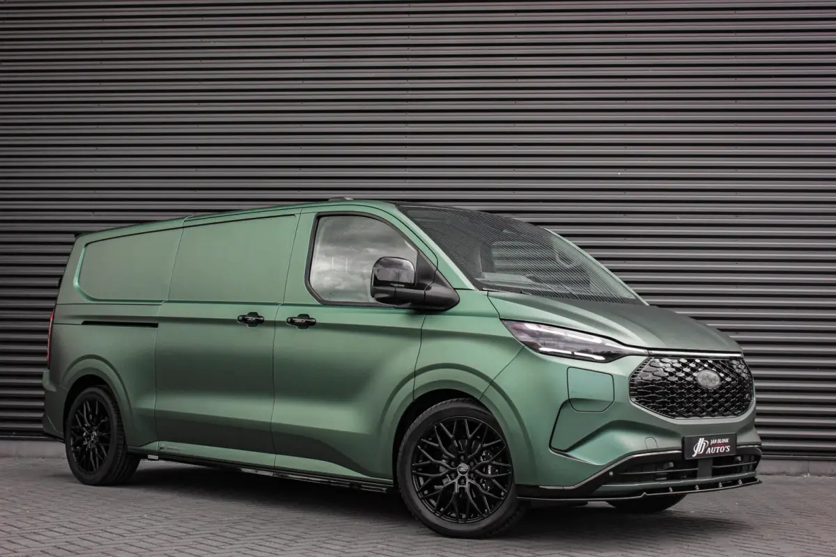 Cust. 340 L2H1 Limited 71 kWh 218PK / JB- EDITON / CAMERA / 350KM RANGE / APPLE CARPLAY /DRIVERS- PACK /FULL OPTION