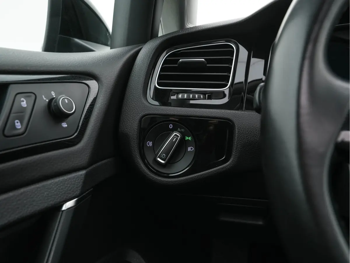 1.6 TDI R-Line Highline Business Aut. *PANO | MICROFIBRE | ADAPTIVE-CRUISE | DIGI-COCKPIT | HEATED-SPORTSEATS | PRIVACY-GLASS | NAVI-FULLMAP | ECC | PARKPILOT | 18''ALU*