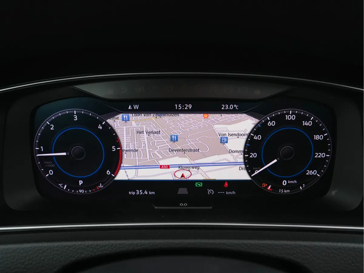 1.6 TDI R-Line Highline Business Aut. *PANO | MICROFIBRE | ADAPTIVE-CRUISE | DIGI-COCKPIT | HEATED-SPORTSEATS | PRIVACY-GLASS | NAVI-FULLMAP | ECC | PARKPILOT | 18''ALU*