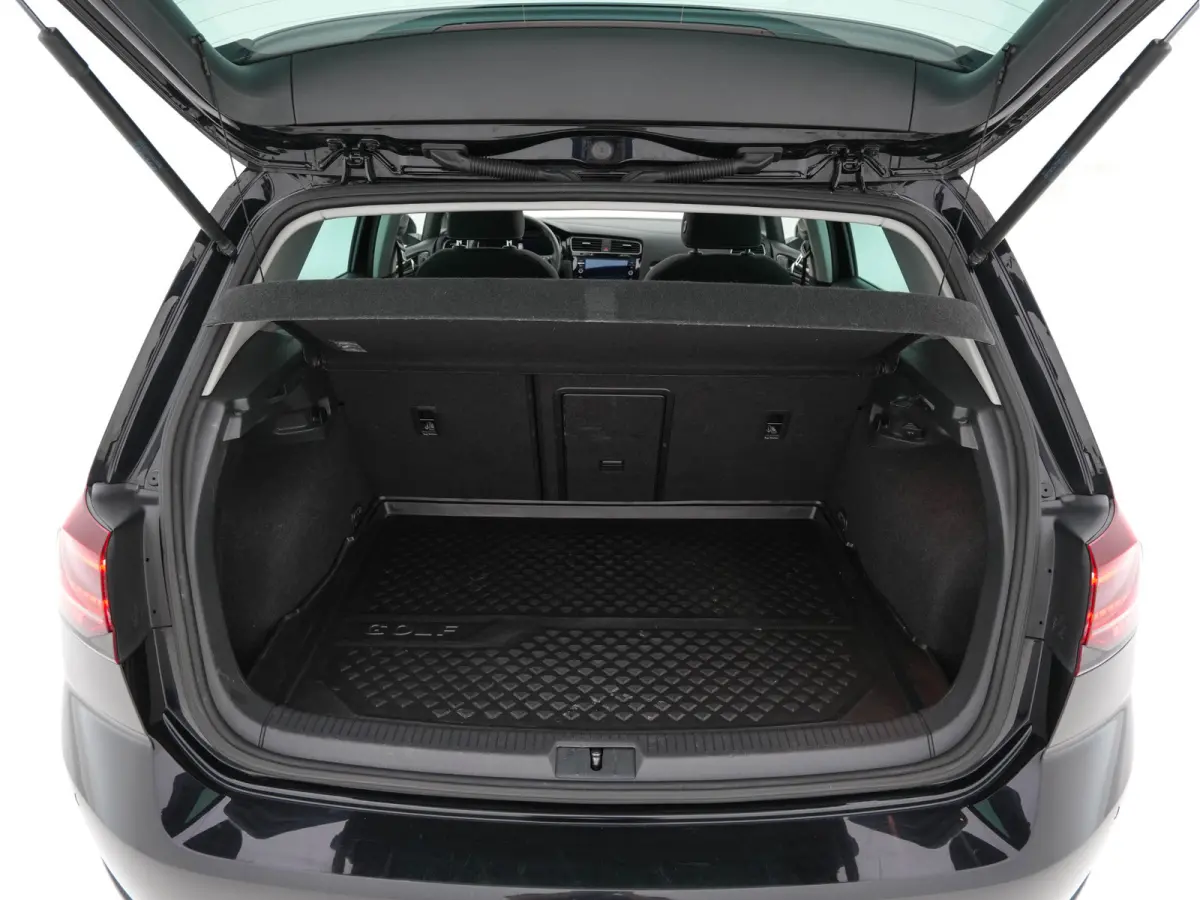 1.6 TDI R-Line Highline Business Aut. *PANO | MICROFIBRE | ADAPTIVE-CRUISE | DIGI-COCKPIT | HEATED-SPORTSEATS | PRIVACY-GLASS | NAVI-FULLMAP | ECC | PARKPILOT | 18''ALU*