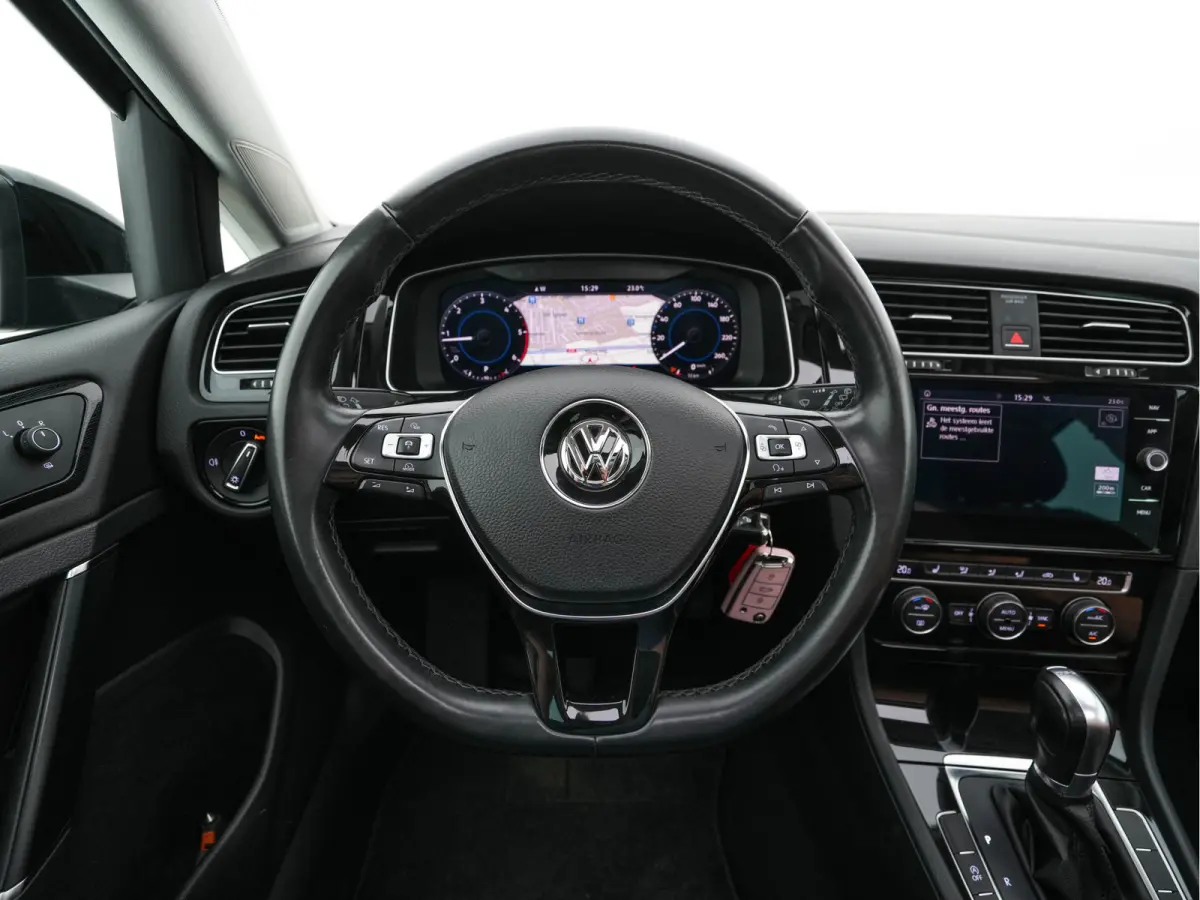 1.6 TDI R-Line Highline Business Aut. *PANO | MICROFIBRE | ADAPTIVE-CRUISE | DIGI-COCKPIT | HEATED-SPORTSEATS | PRIVACY-GLASS | NAVI-FULLMAP | ECC | PARKPILOT | 18''ALU*
